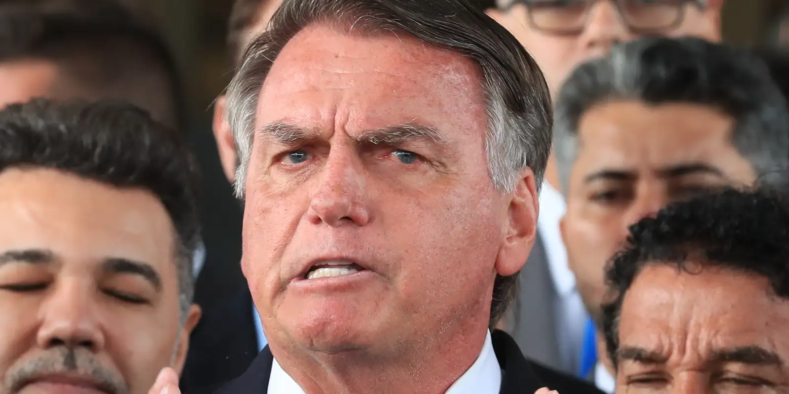Defesa de Bolsonaro se diz surpreendida com indiciamento