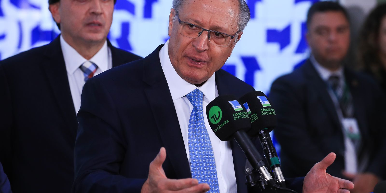 Na Câmara, Alckmin pede urgência em propostas sobre exportações